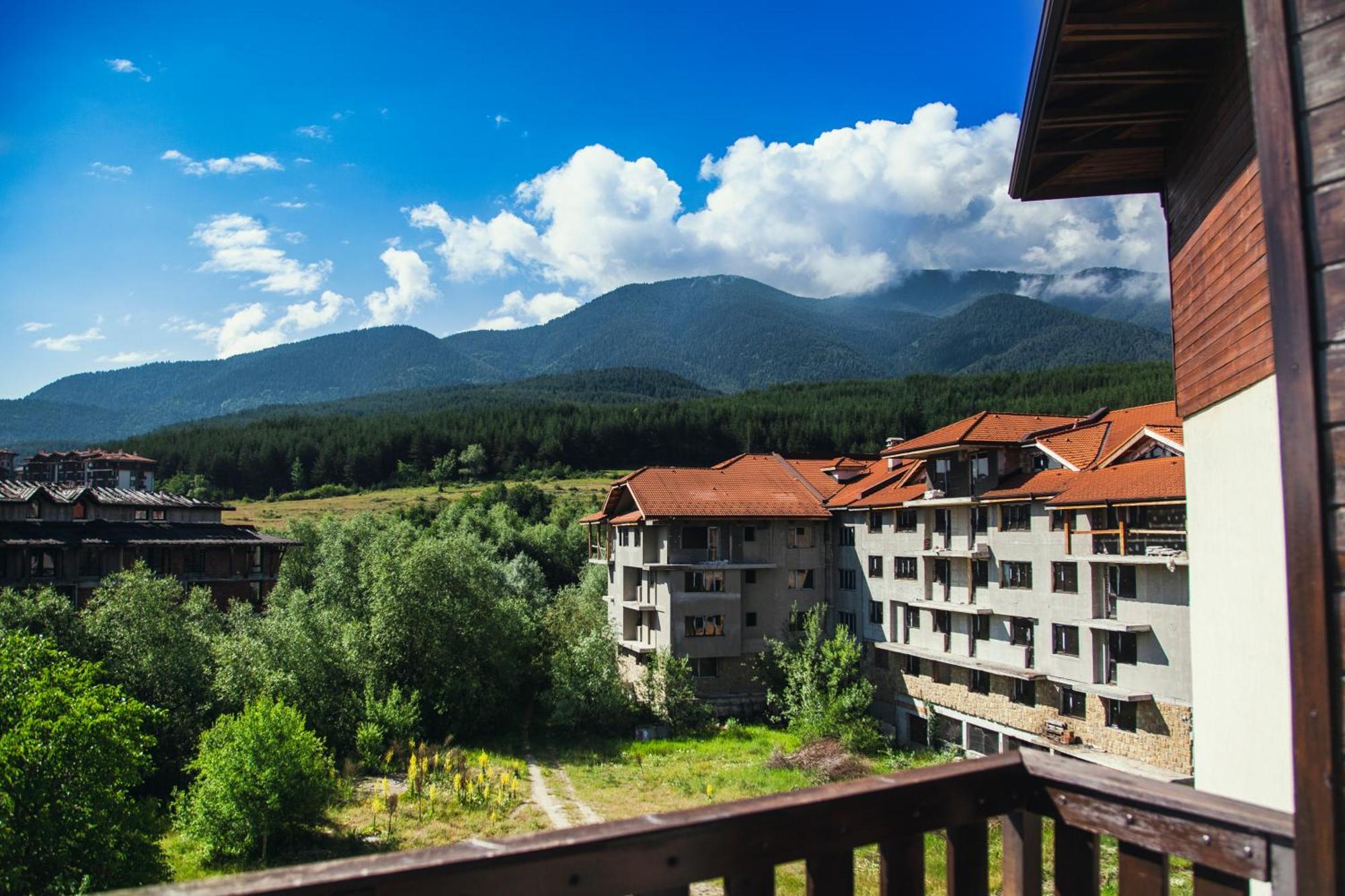Cozy Apartment Next To The Forest And The Gondola Банско Екстериор снимка