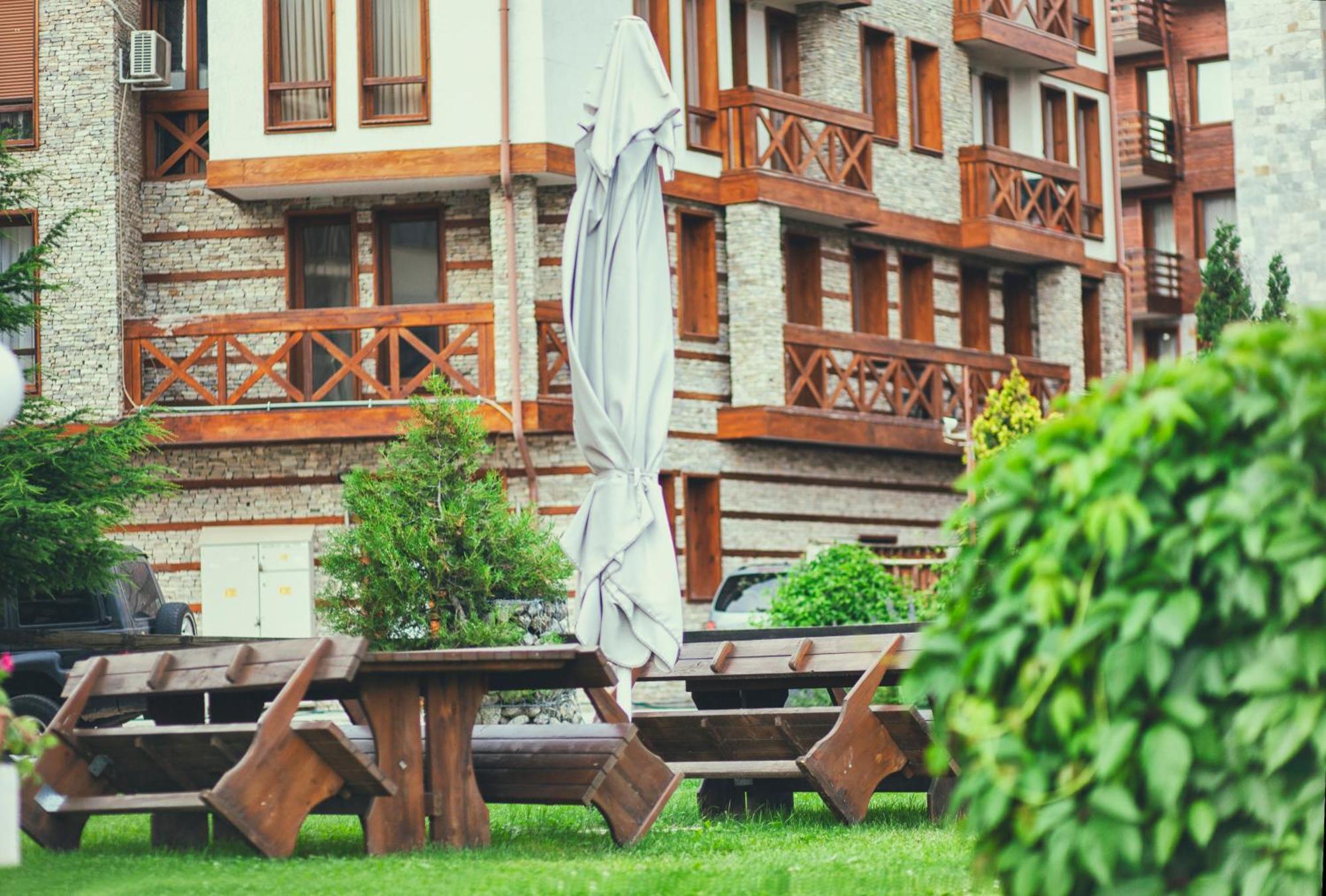 Cozy Apartment Next To The Forest And The Gondola Банско Екстериор снимка